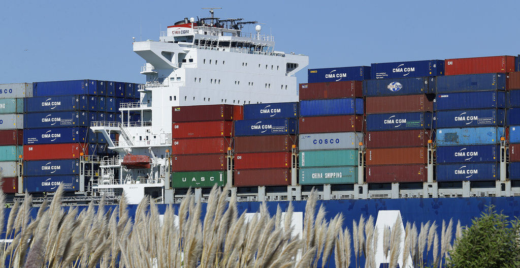 Registran disminución de déficit comercial estadounidense Registran disminución de déficit comercial estadounidense