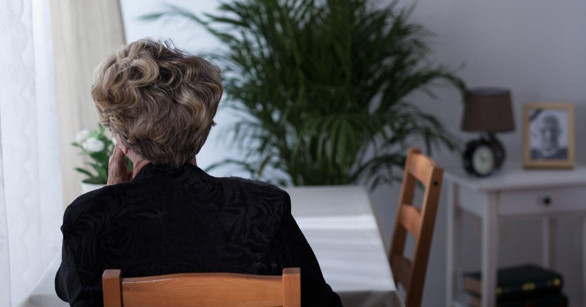Defienden el rol de las doulas de la muerte en el acompañamiento al final de la vida