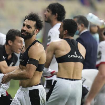 Penal de Mohamed Salah impulsa a Egipto a los cuartos de final de la Copa Africana