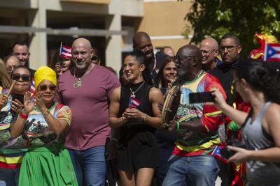 “Ojalá estén orgullosos de mí”: Amanda Serrano festeja con su gente en Puerto Rico