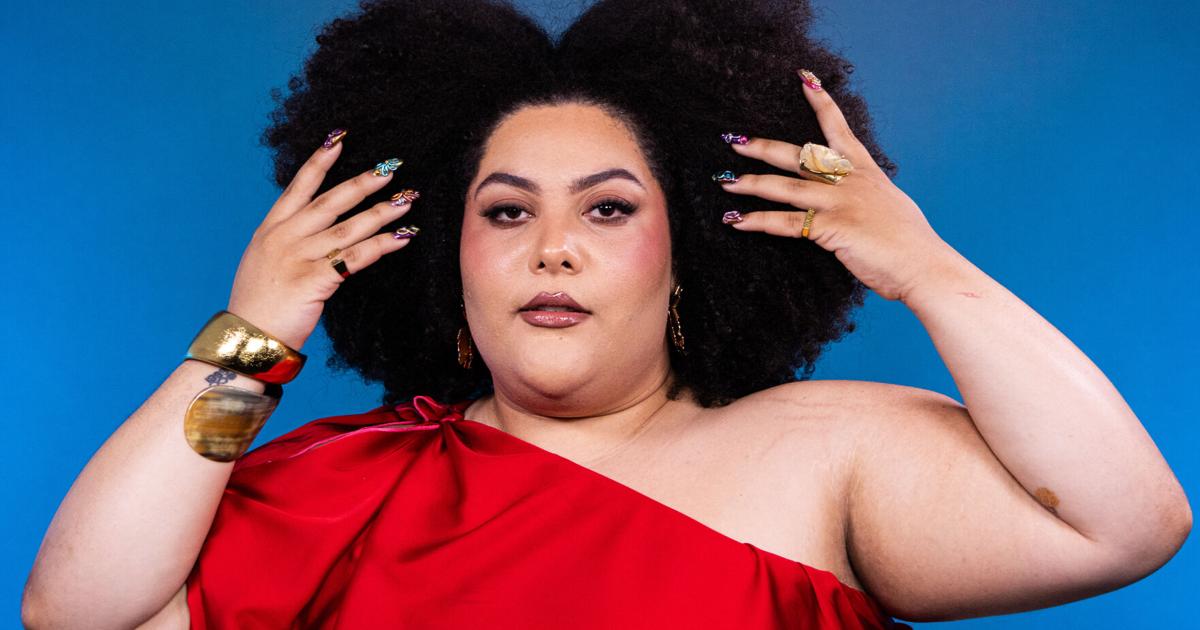 Ámbar Bonilla redefine la vulgaridad en su primer stand-up
