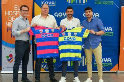 El exfutbolista español David Villa llega a Puerto Rico para reclutar a prospectos boricuas