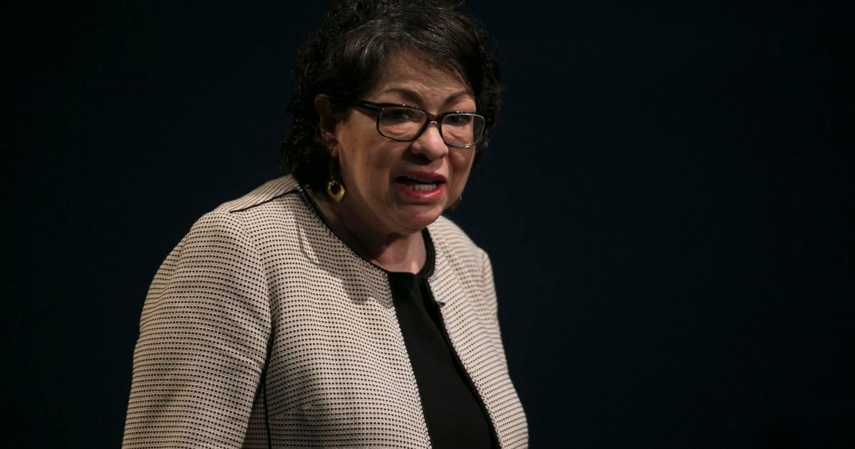 Sonia Sotomayor se disculpa por comentarios fuera de lugar en caso de inmigración