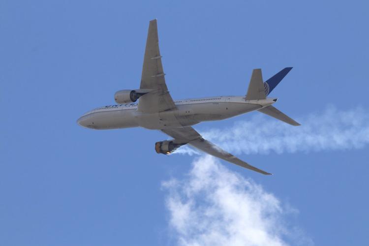 Avión aterriza en Los Ángeles tras impactar ave con turbina 6036705ce8aae.image