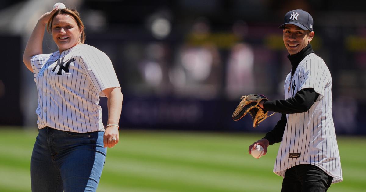 José Luis Ortiz realiza lanzamiento de honor en el Yankee Stadium