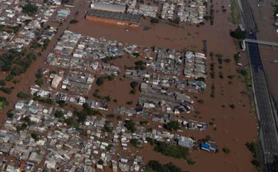 El Papa envió 100,000 euros para damnificados por lluvias en Brasil