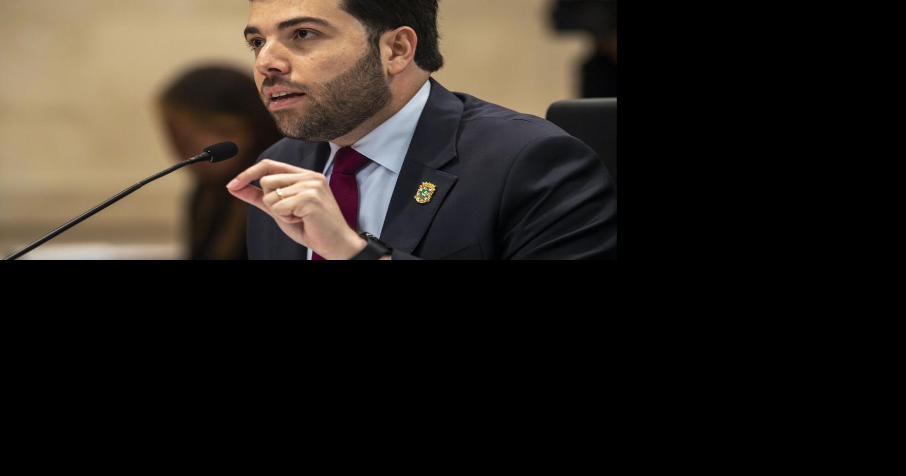 Renuncia de secretario del DDEC provoca terremoto en el gobierno tras denuncias de desconfianza con La Fortaleza