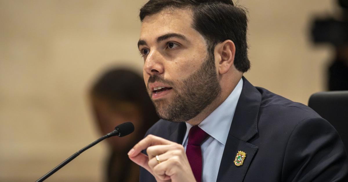 Renuncia de secretario del DDEC provoca terremoto en el gobierno tras denuncias de desconfianza con La Fortaleza