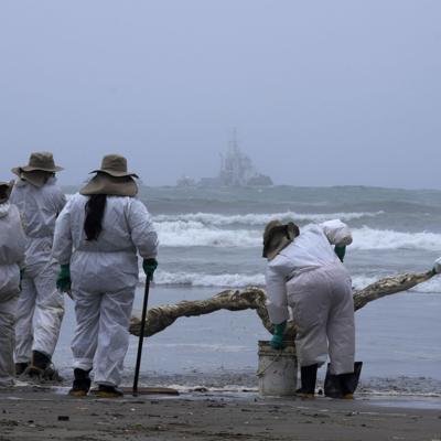 Perú: Derrame petrolero causa pérdidas millonarias a turismo