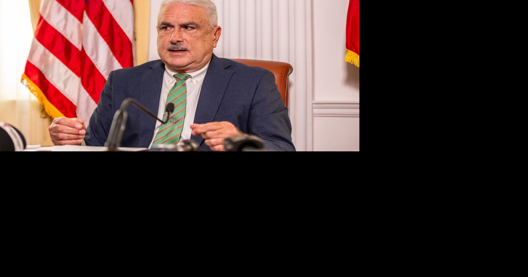 Rivera Schatz divulga capturas que demuestran que Fortaleza recibió borrador de reforma de permisos desde septiembre
