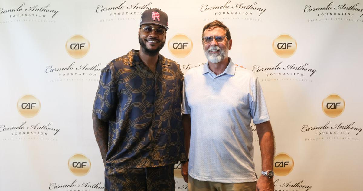 Carmelo Anthony participa como embajador en torneo benéfico de golf de la YMCA en Río Grande