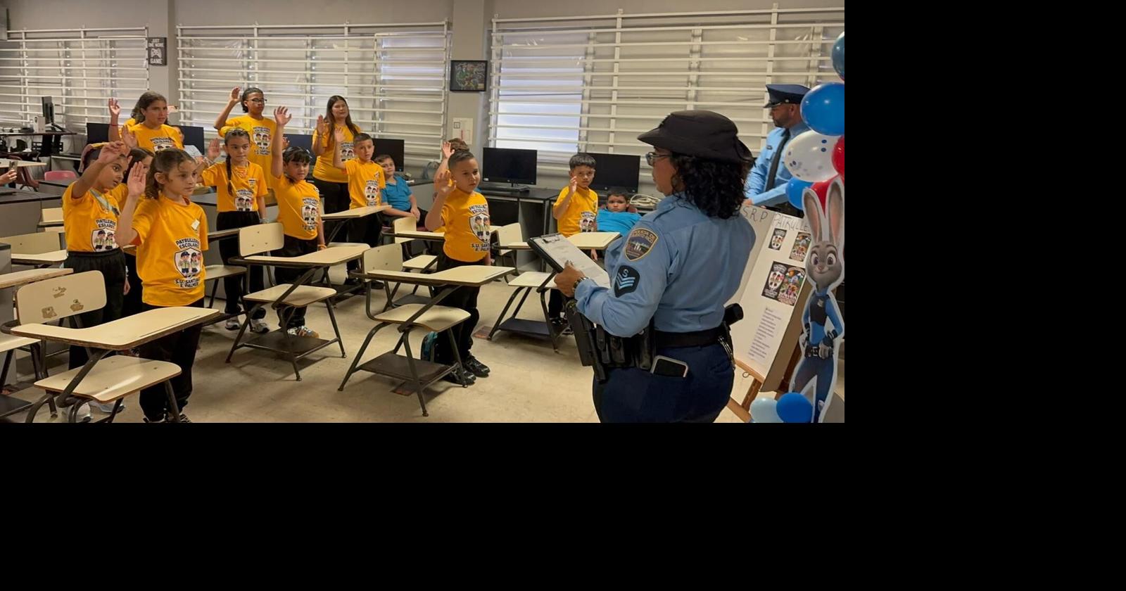 Doce estudiantes de Camuy juramentan como patrulleros escolares de la Policía de PR