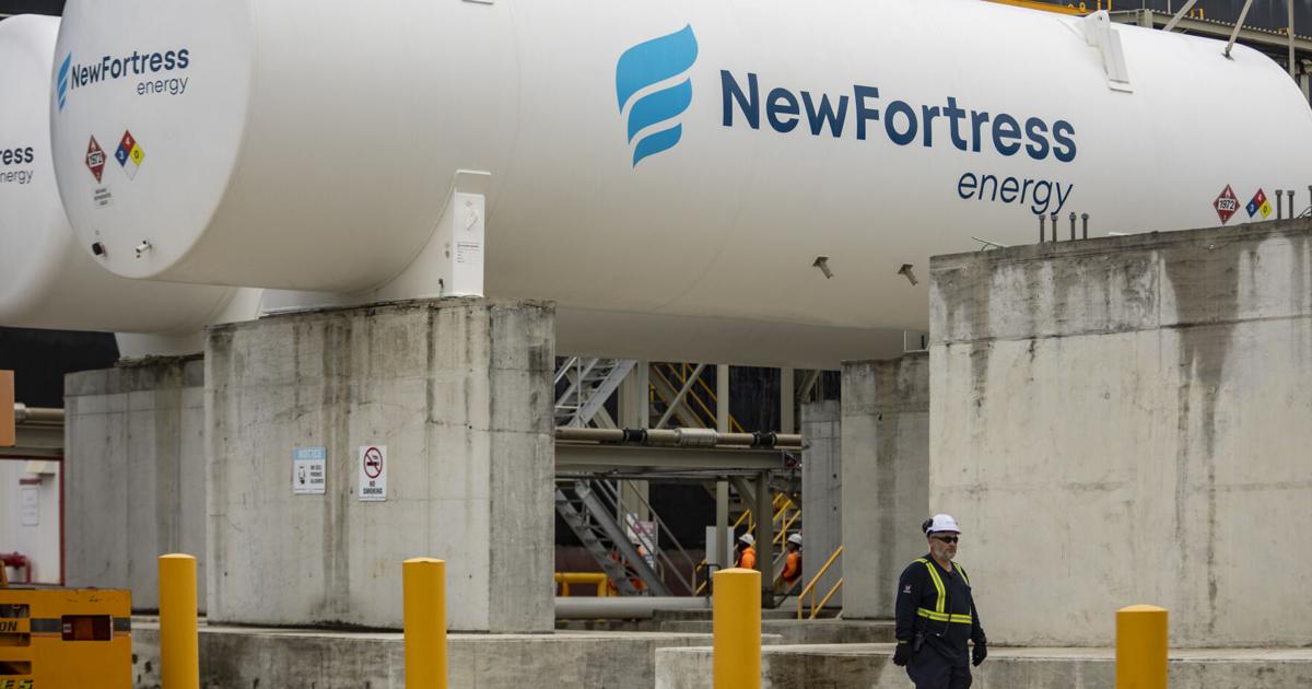 Tribunal federal ordena a NFE abrir instalaciones a otros suplidores de gas natural en Puerto Rico