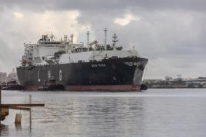 Imagen del artículo de El Vocero: VIDEO: Amur River entra a la Bahía de San Juan