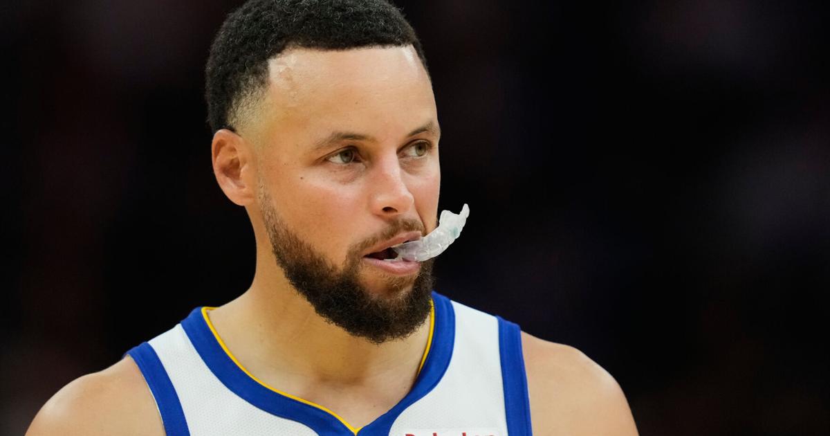 Stephen Curry regresa a los Warriors tras dos meses de ausencia por lesión en la rodilla derecha