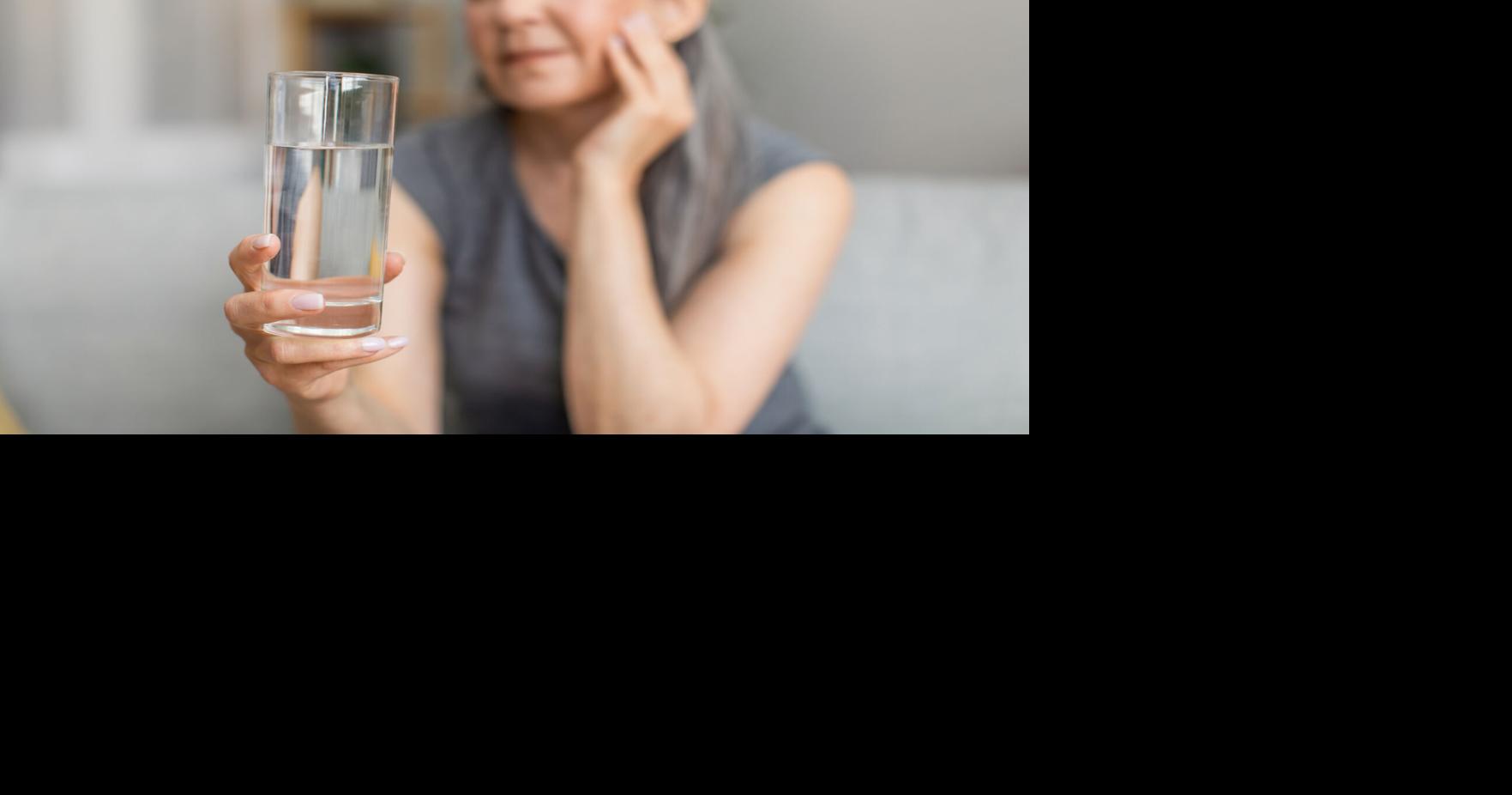 ¡No Dejes de Hidratarte! Guía Esencial para la Salud y Bienestar de los Adultos Mayores en Chile