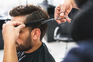 Imagen de la cobertura de: Tribunal declara inconstitucional la colegiación obligatoria de barberos y estilistas