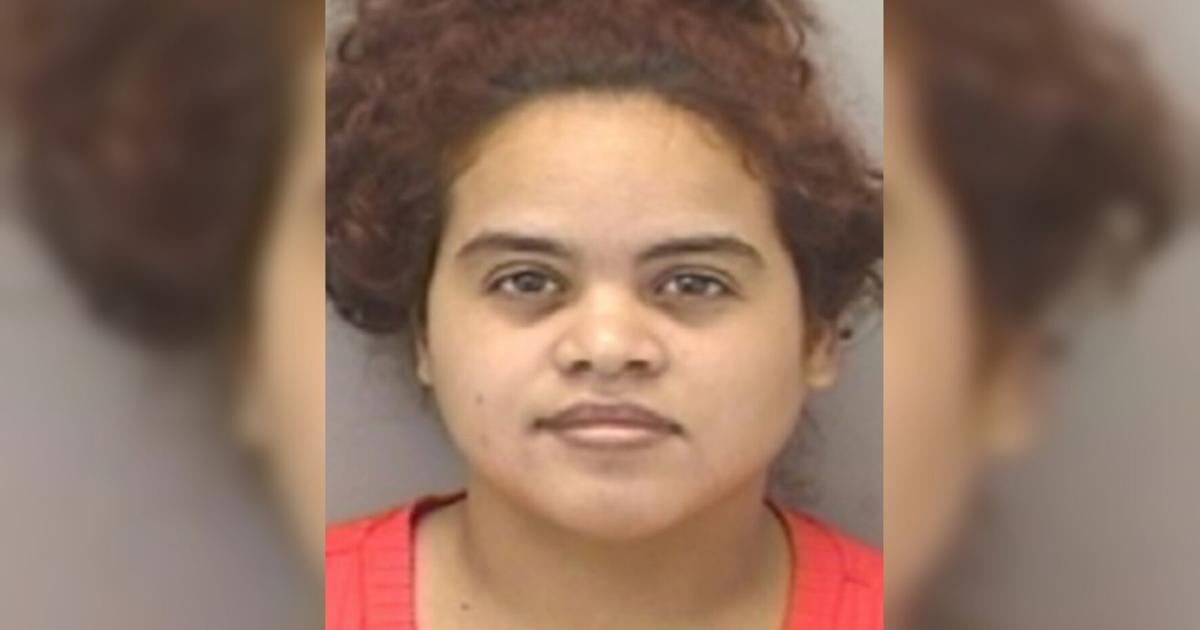 Arrestan a mujer por robar un Jeep Compass en gasolinera de Guaynabo