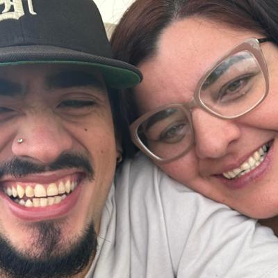 Madre de uno de los tres jóvenes fallecidos en accidente en Mayagüez reacciona previo a radicación de cargos