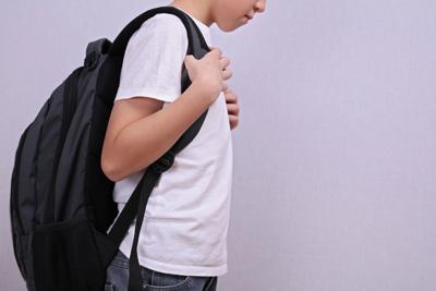 Uso correcto de la mochila escolar
