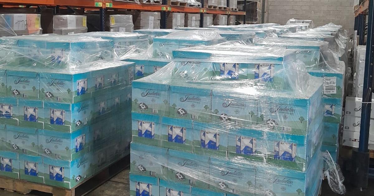 Agricultura compra 200 paletas de leche UHT y las dona a organizaciones benéficas