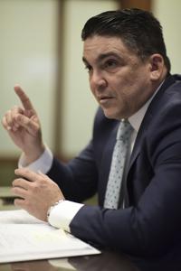 vr-09-13-023-seguros2ft.jpg