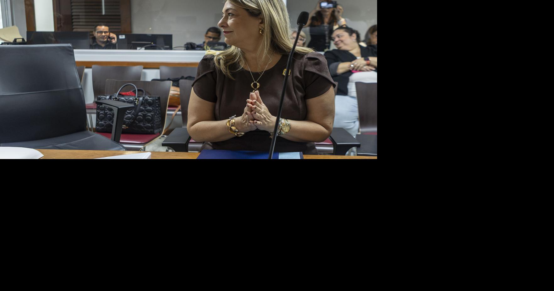 Senador investiga cuarto viaje de Roig Fuertes, ahora a México, por posible patrón de contratos