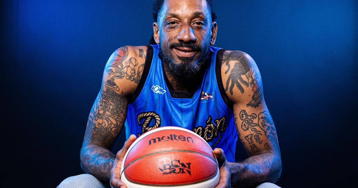 Renaldo Balkman, a los 41 años, sigue compitiendo con los Vaqueros de Bayamón en el BSN