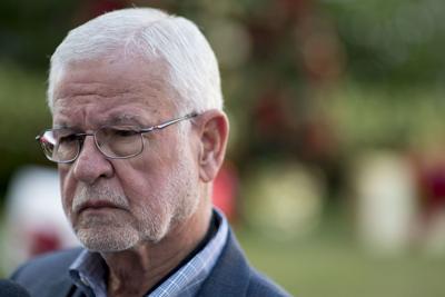 Pesquera se queda, dice Rosselló