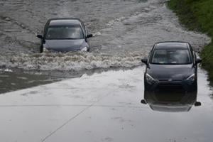 Zaradi orkana Erin v Portoriku opozorila pred poplavami in izpadi električne energije