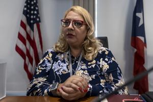 Imagen del artículo de El Vocero: Senadora Roxanna Soto busca prohibir obstrucción intencional de tránsito mediante vehículos