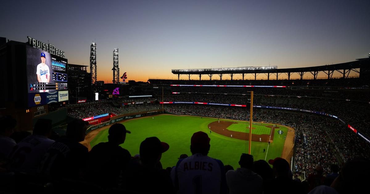 Ronald Acuña llora tras eliminación de los Bravos ante los Dodgers en la NLDS