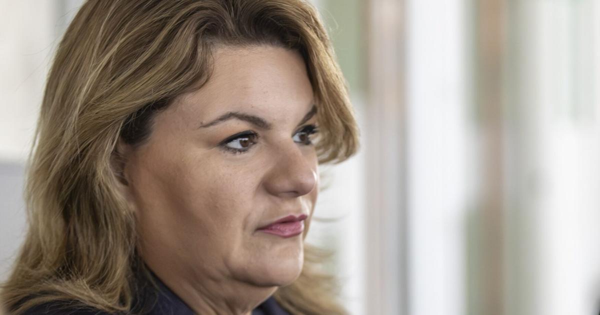 Jenniffer González firma pedido formal de estadidad para Puerto Rico; Pablo José Hernández reclama priorizar luz y agua