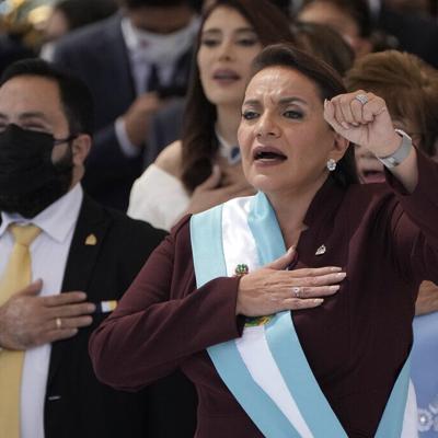Xiomara Castro se convierte en la primera presidenta de Honduras
