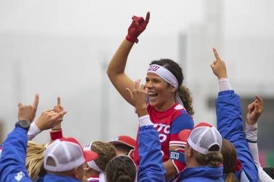 Novena de sóftbol femenino asegura bronce
