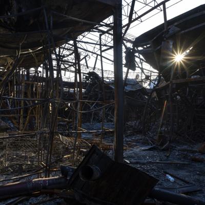 Ucrania: hallan 200 cadáveres en Mariúpol, mientras la guerra sigue en el Donbás