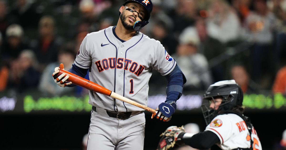 Carlos Correa se lesiona el tobillo previo al triunfo de Astros por 2-1 sobre Dodgers