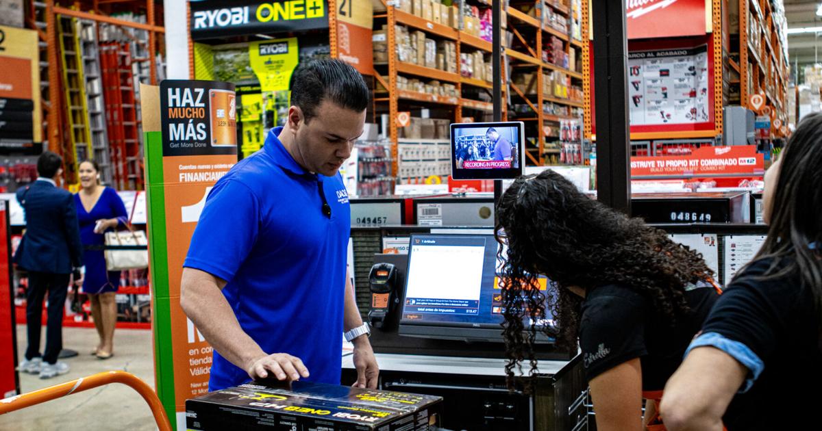 DACO fiscaliza comercios durante ventas sin IVU ante la temporada de huracanes