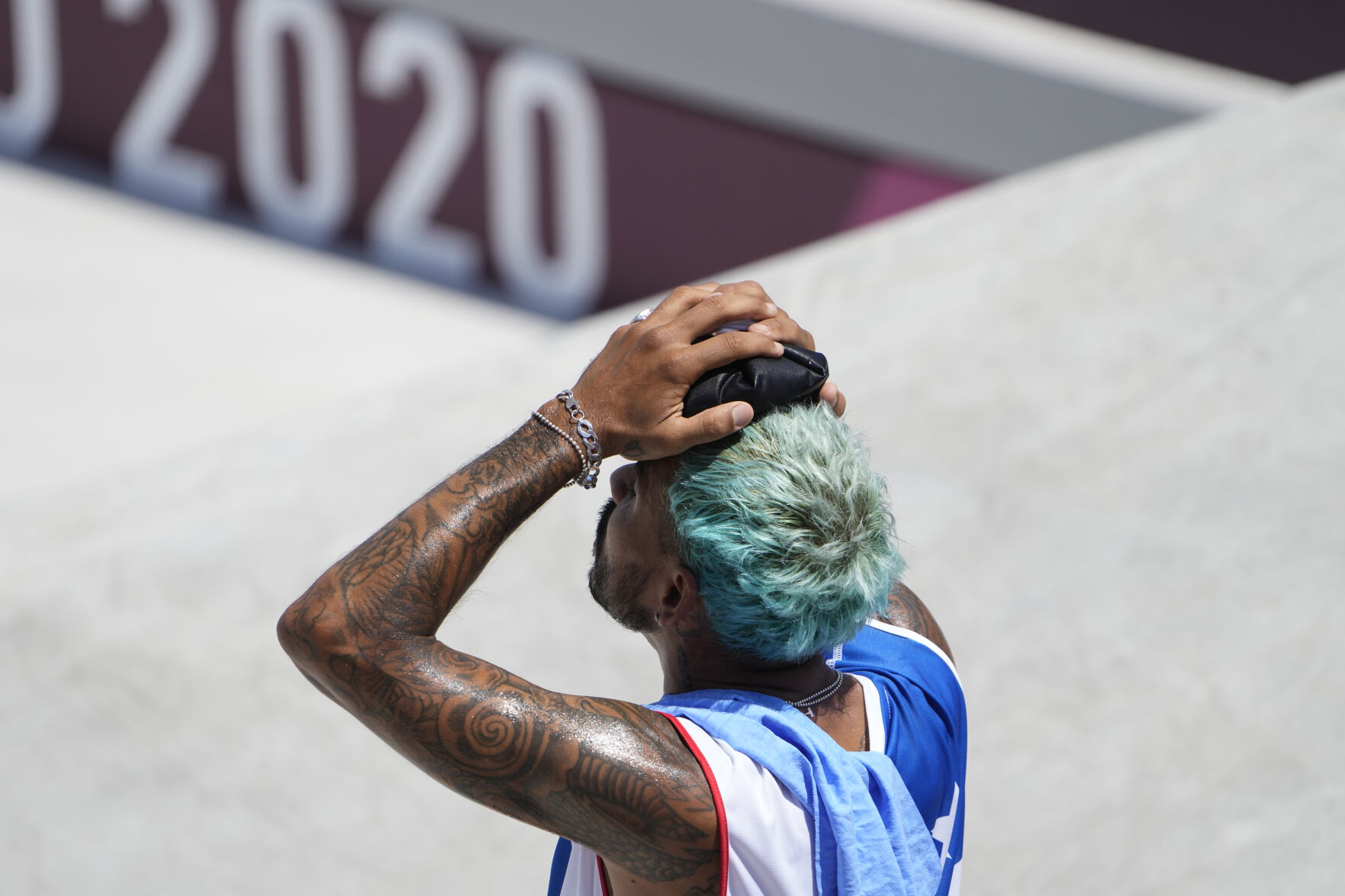 Manny Santiago no logra pasar de ronda en el debut del skateboarding - Vimarsana News