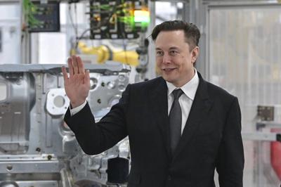 Elon Musk vende $3,950 millones en acciones de Tesla