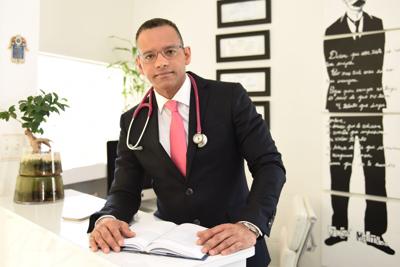 Entrevista con el Dr. Misael González, de Caso Cerrado | Escenario |  elvocero.com