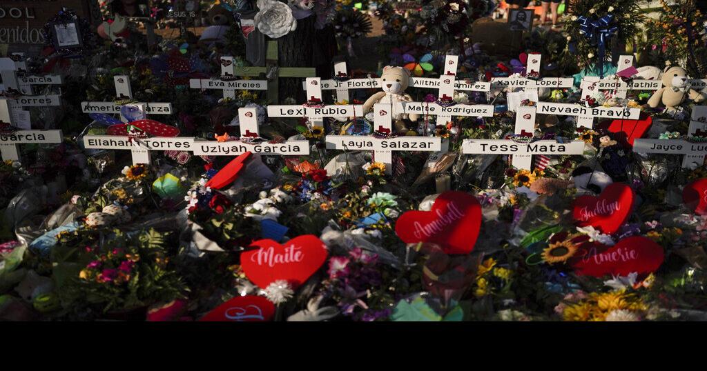 Uno tras otro, se preparan para los velorios, funerales y entierros de