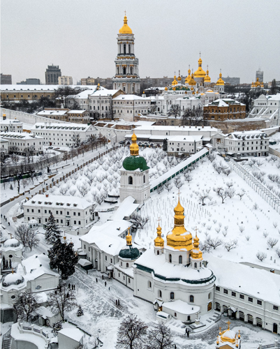 Nieve en el Monasterio de las Cuevas de Kiev