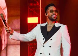 Imagen de la cobertura de: Romeo Santos lanza la Fundación Los Santos para apoyar a niños y familias con autismo