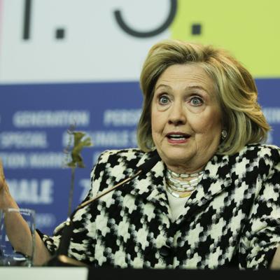 Clinton: Si Sanders es el candidato yo lo apoyaré