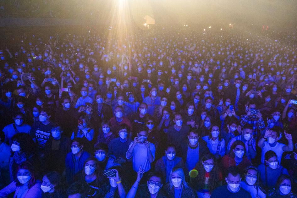 They hold a concert with 5,000 people in the audience  the world