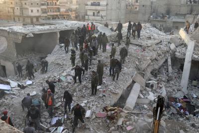 Siria: 16 personas mueren al derrumbarse un edificio