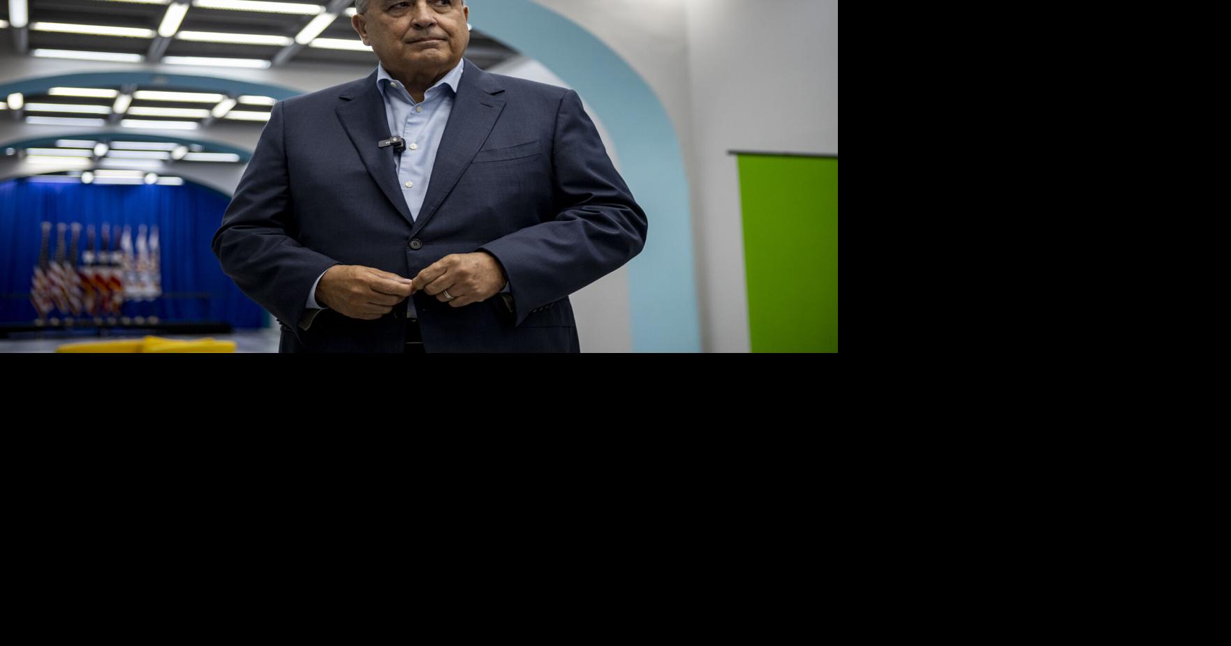 Carlo Linares niega tener representación legal en controversia por contrato de energía
