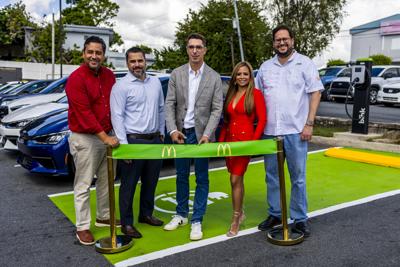 Instala cargadores para autos eléctricos en 5 restaurantes alrededor de Puerto Rico