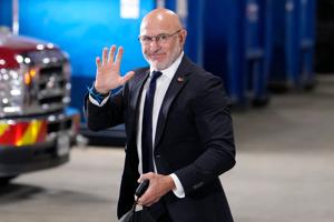Imagen de la cobertura de: España extiende hasta 2032 el contrato de Luis de la Fuente